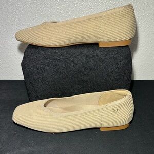 Vivaia Margot 2.0 square-toe V-cut knit flats